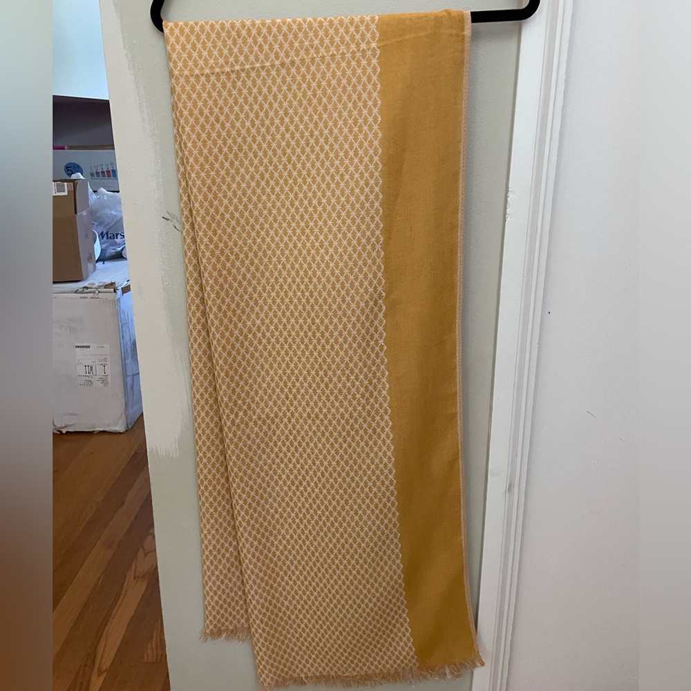 Extra long yellow and white scarf